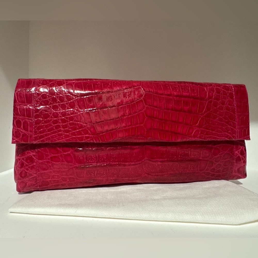 Nancy Gonzalez Crocodile Clutch PINK SHINY 🩷